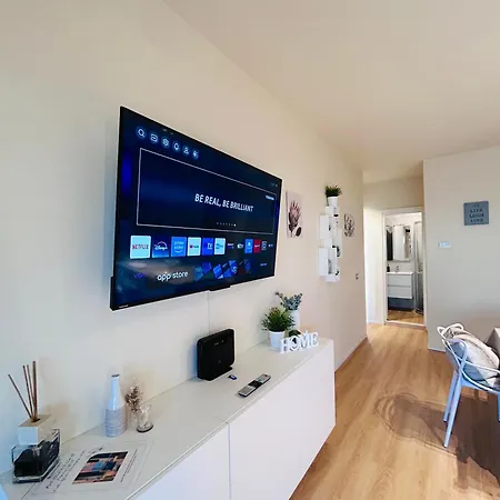 Carinzia Fronte Mare - Flexrent Immobiliare Abissinia Appartement