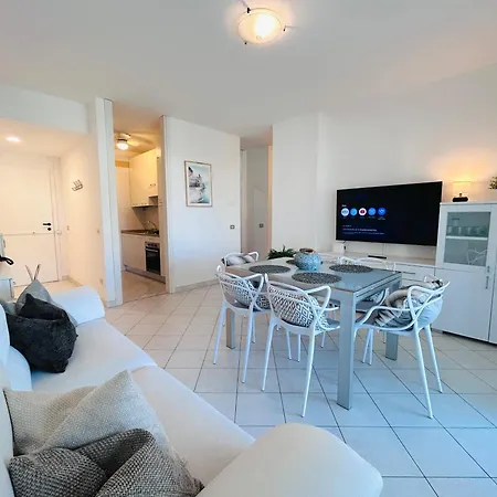 Carinzia Fronte Mare - Flexrent Immobiliare Abissinia * Riccione