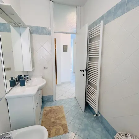 公寓 Appartamenti Carinzia Fronte Mare - Flexrent Immobiliare Abissinia 里乔内