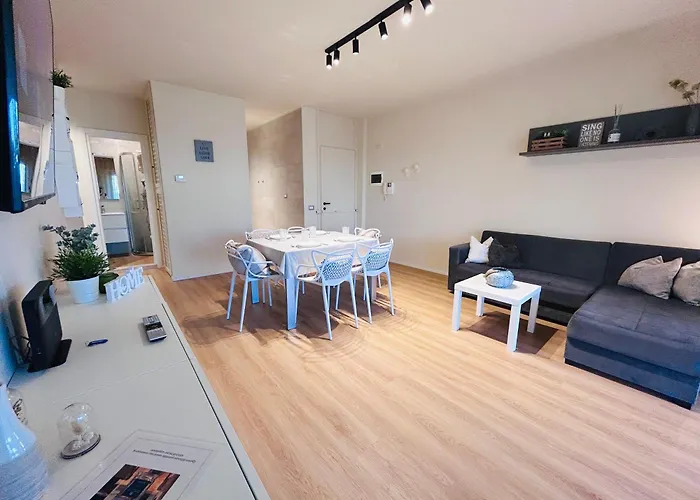 Carinzia Fronte Mare - Flexrent Immobiliare Abissinia דירה