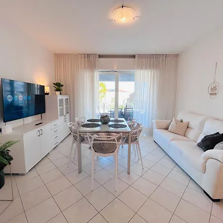 Appartamenti Carinzia Fronte Mare - Flexrent Immobiliare Abissinia Apartmán Riccione