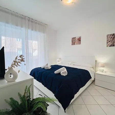 Carinzia Fronte Mare - Flexrent Immobiliare Abissinia アパート *