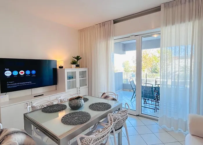 Carinzia Fronte Mare - Flexrent Immobiliare Abissinia